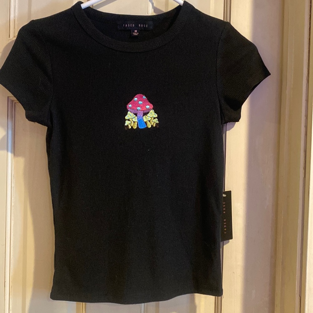 Black mushroom Tee